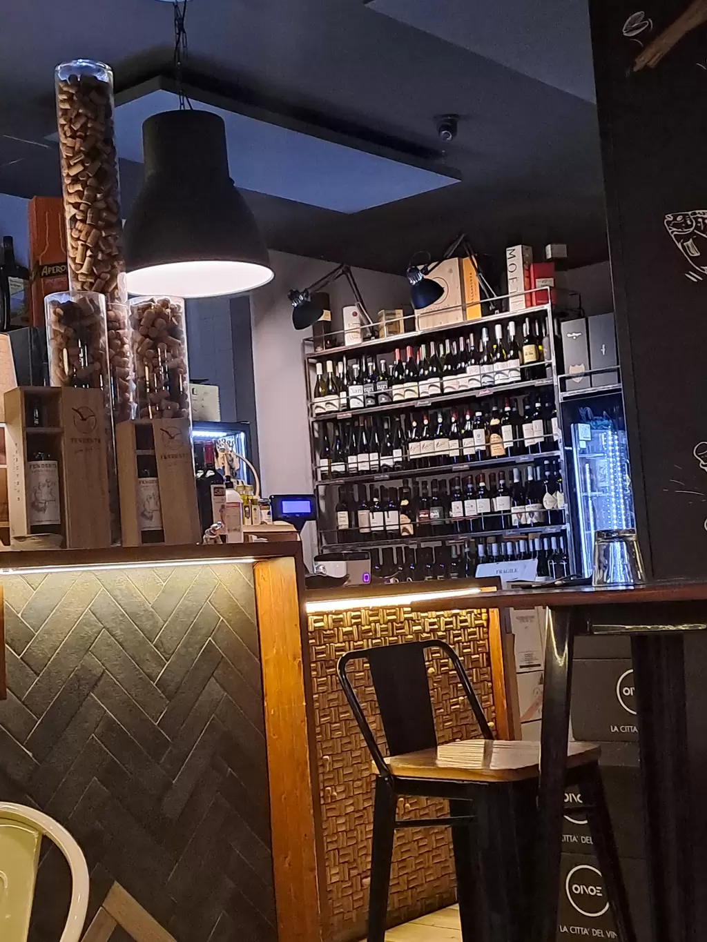 Cena da Kosky's Ristopub Bistrot: 5 posti liberi