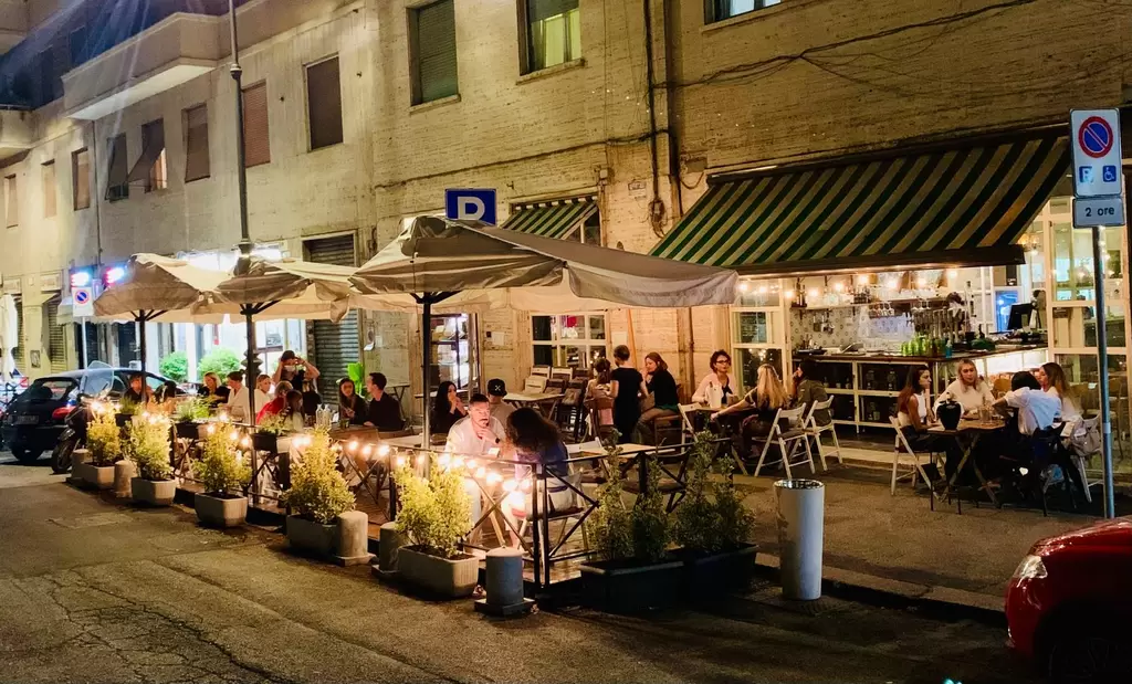 Serata romana con musica live da Ristorante "Apoteca - Provviste Alimentari" - Quartiere Flaminio, Roma: 8 posti liberi