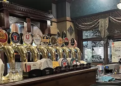 Cena da The Friends Pub: 4 posti liberi