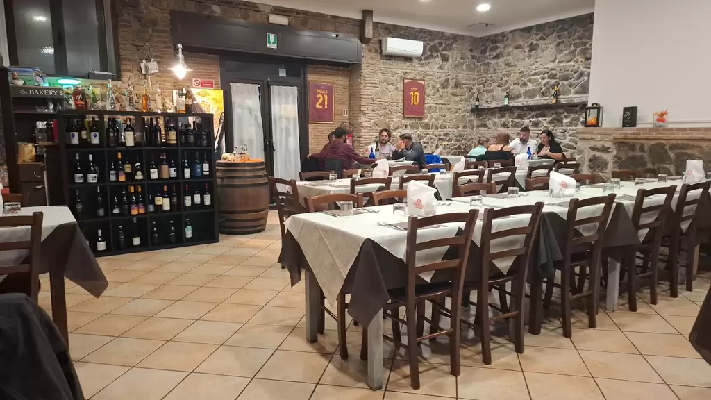 Cena da Il Momento ristorante: 5 posti liberi