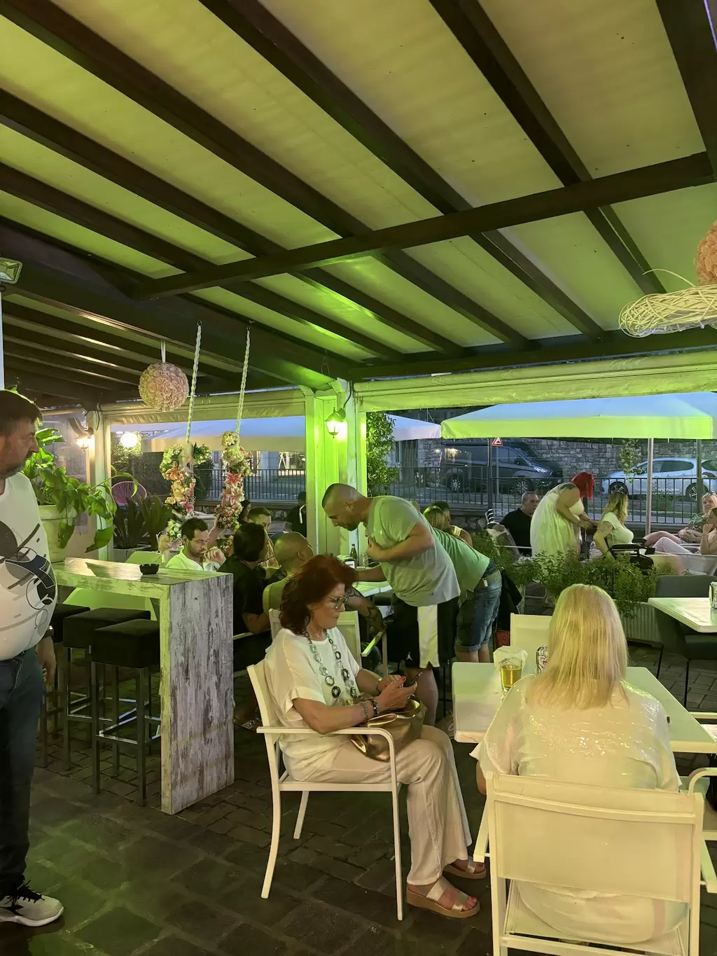 Grigliata con musica e karaoke