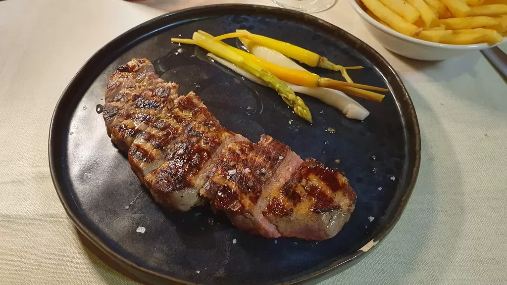 Derby Bar & Restaurant by “UNA cucina”