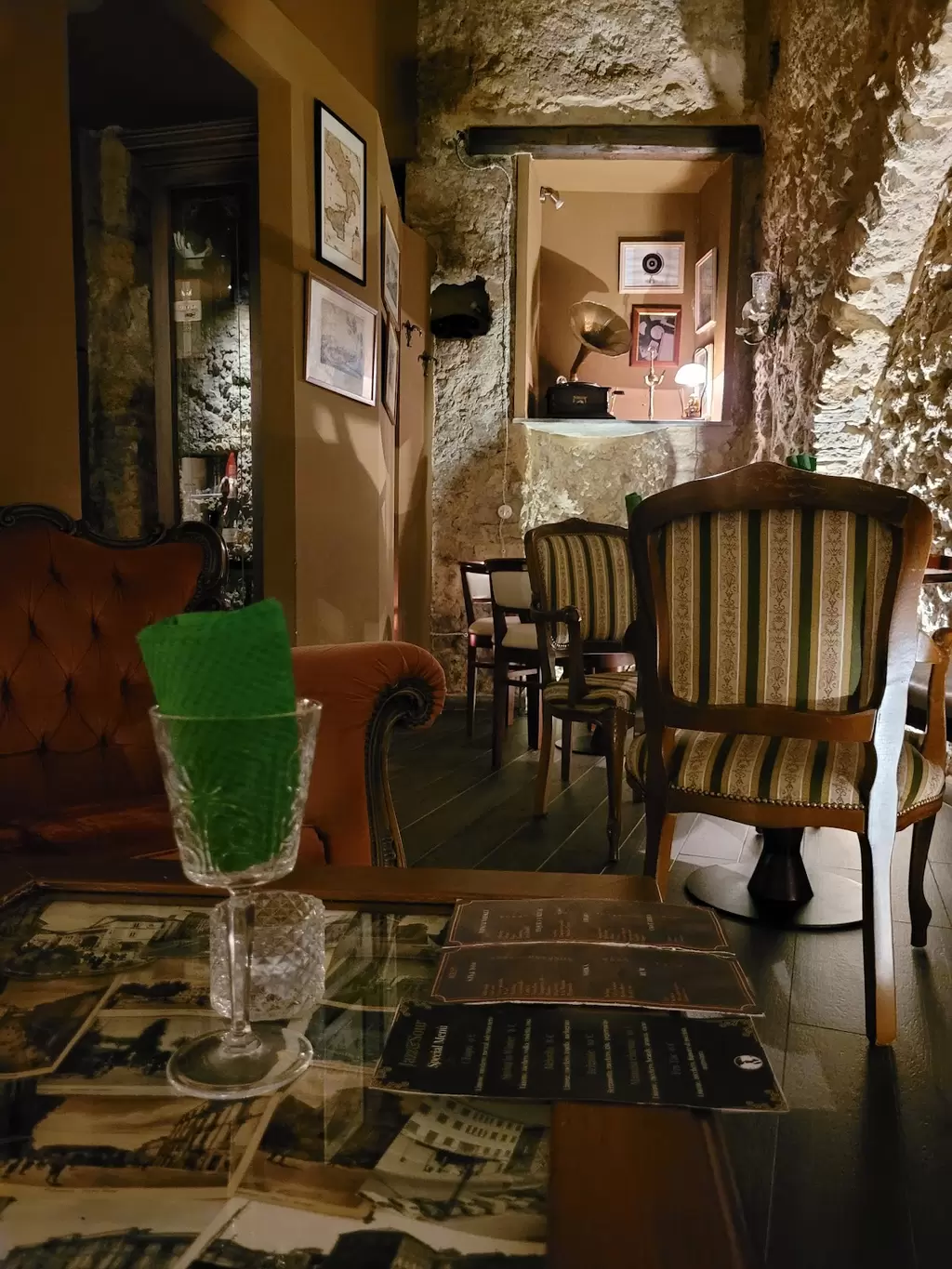 Vicolo speakeasy