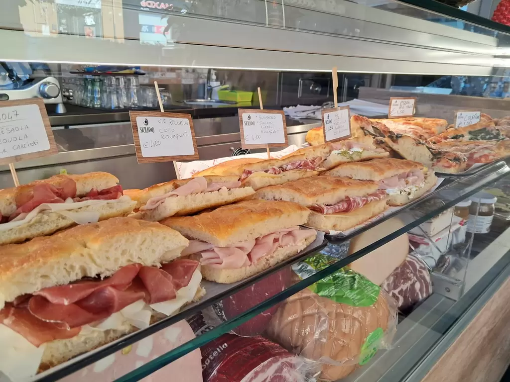 Siciliamo Food & Drink Enna