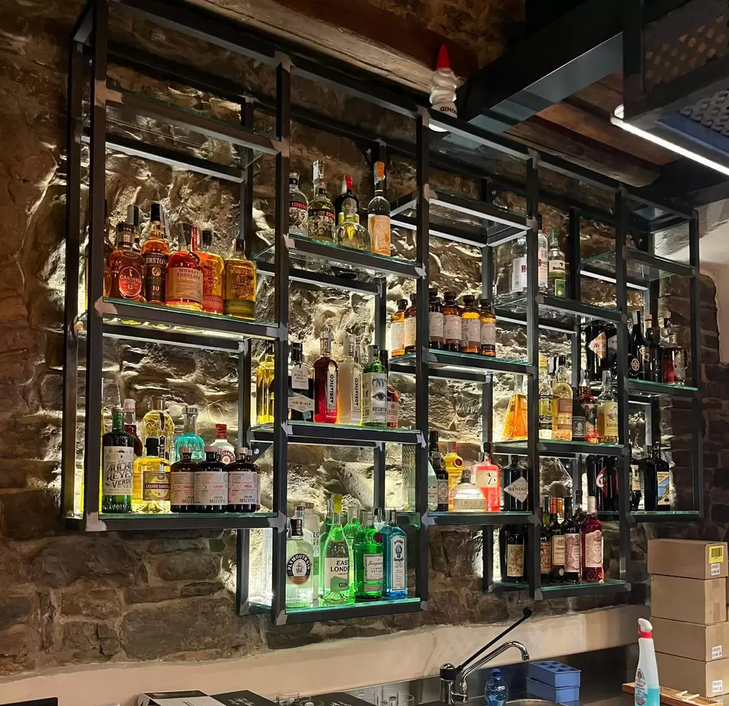 Al Barcollo Cavana | aperitivi cocktail bar | Trieste
