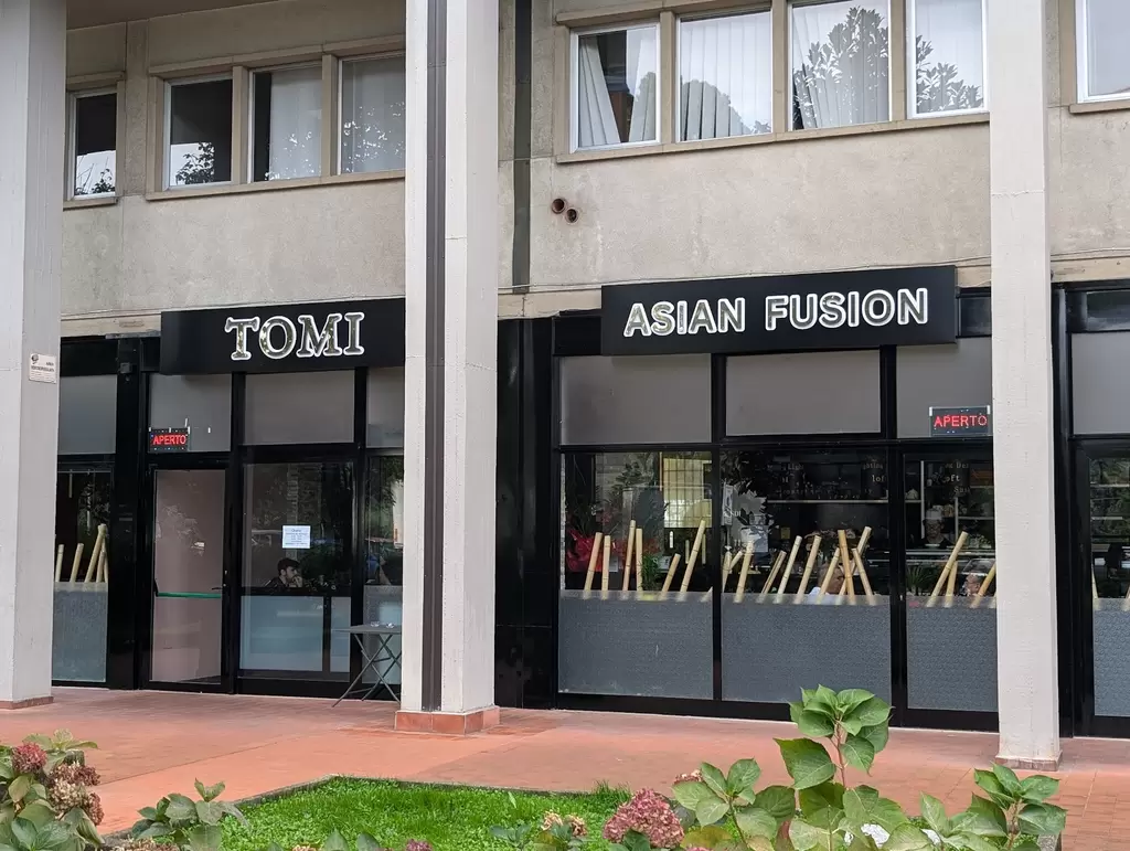 Cena da TOMI SUSHI PRATO: 5 posti liberi