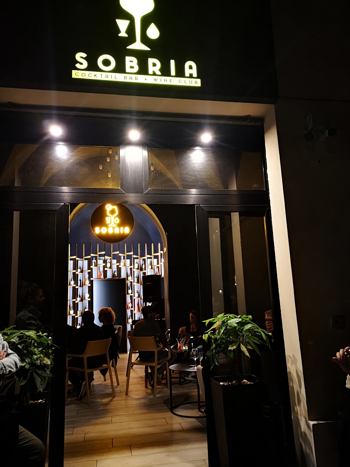 Serata alla Vineria Sobria