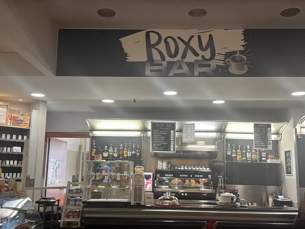 Roxy Bar 3