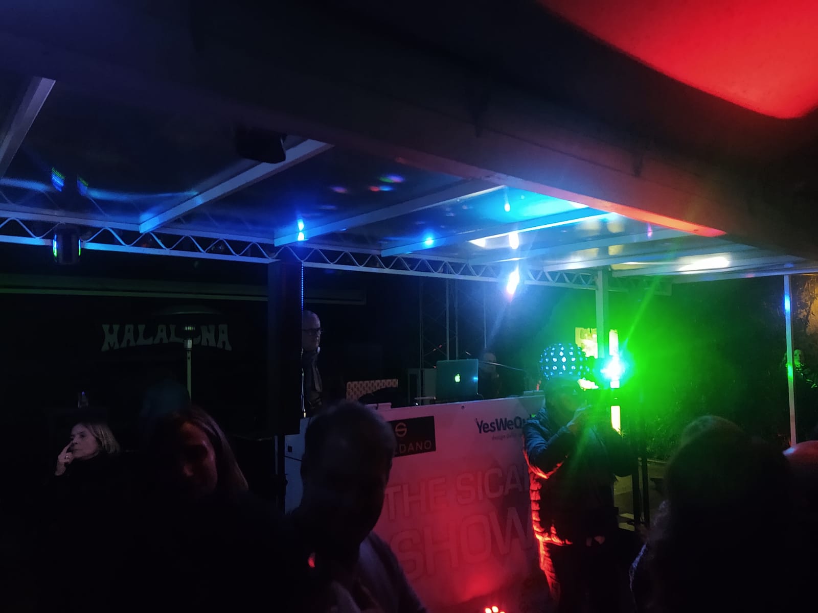 MALALUNA DISCO CLUB