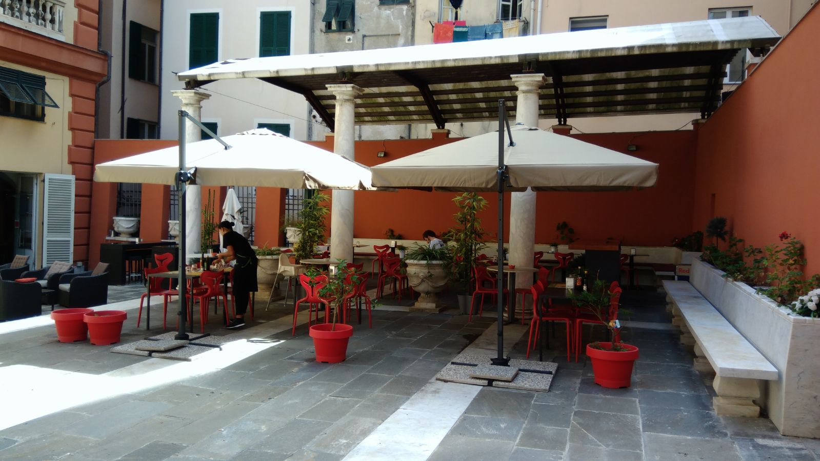 Brunch, musica, cultura e nuovi amici