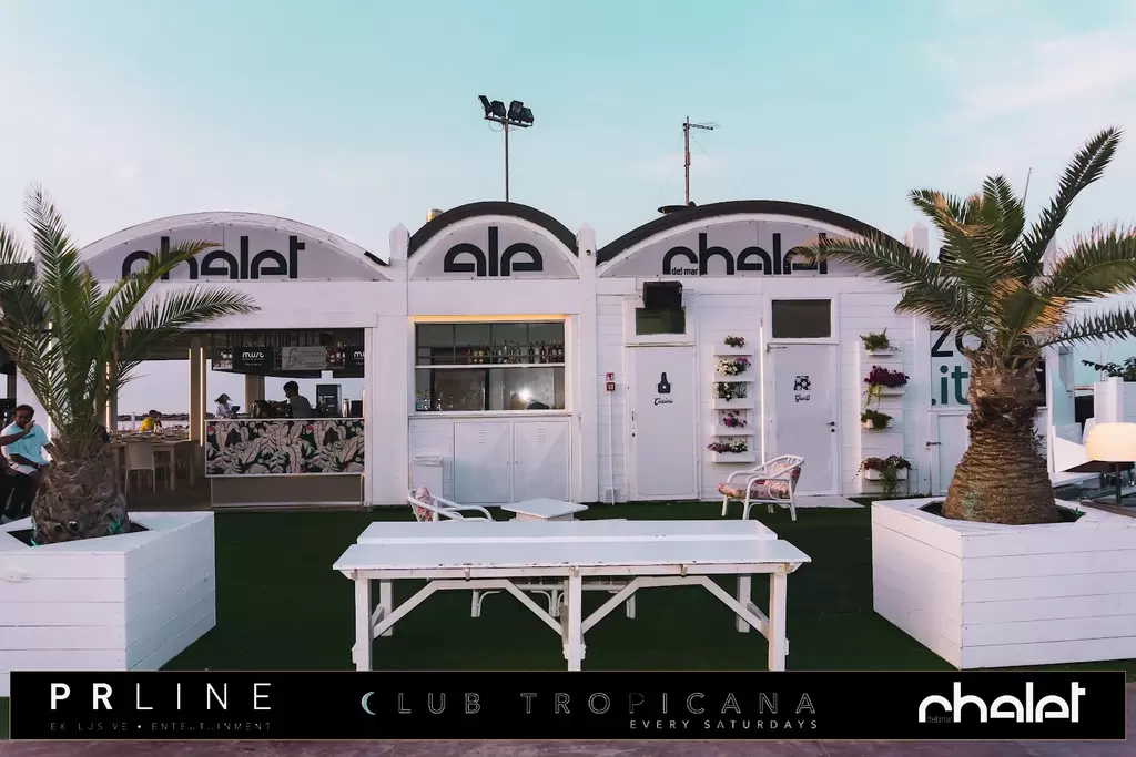 Tablo in spiaggia