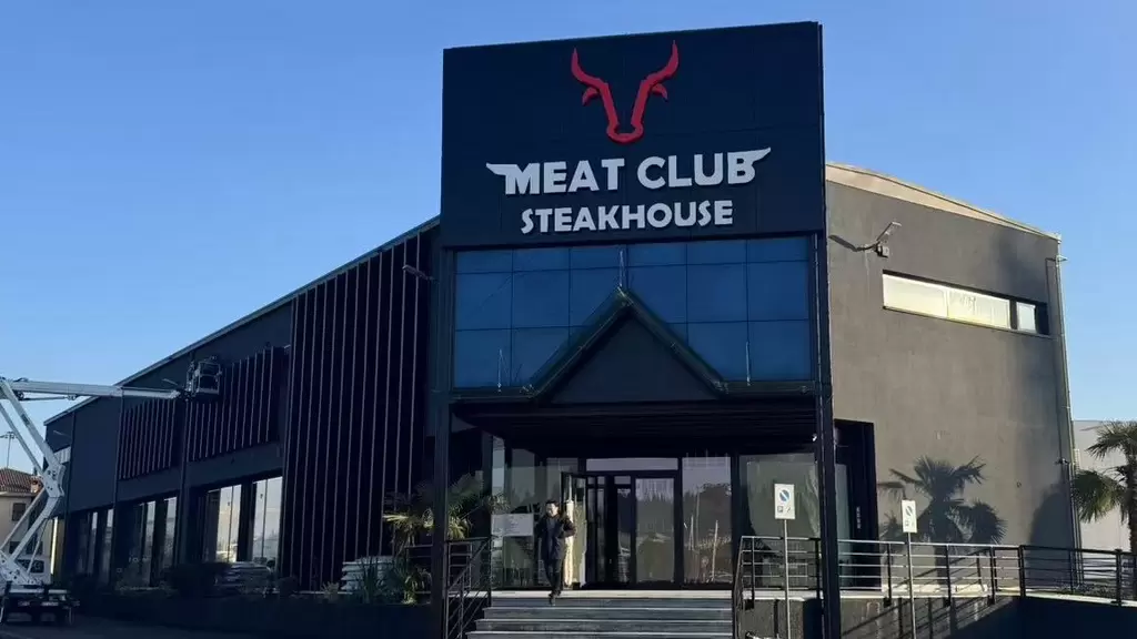 🍽️🥩 °ALL YOU CAN MEAT!° 🍖🍷 