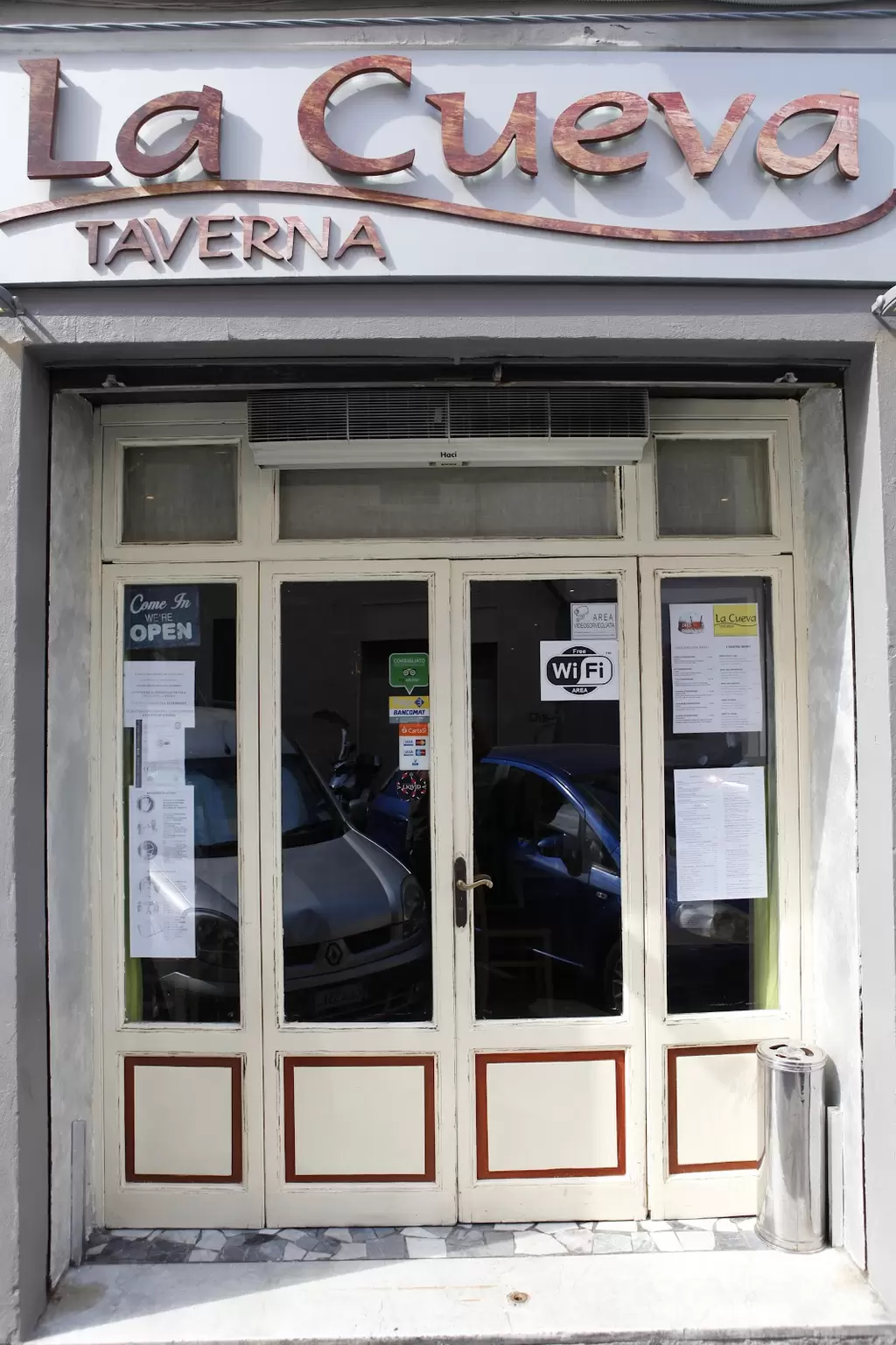 LA CUEVA FOOD EXPERIENCE