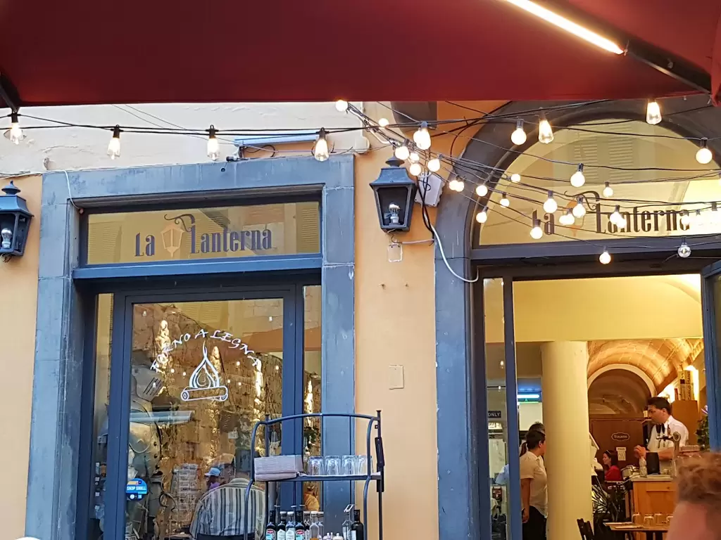 Cena 🔝 da La lanterna Ristorante Pizzeria: 4 posti liberi