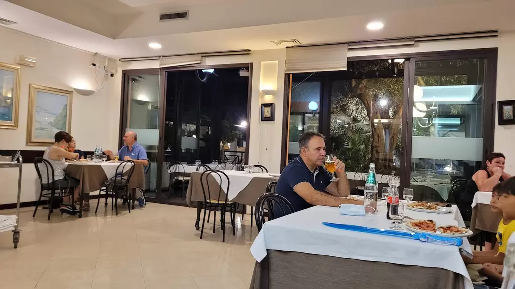 CENA + PALMETTE