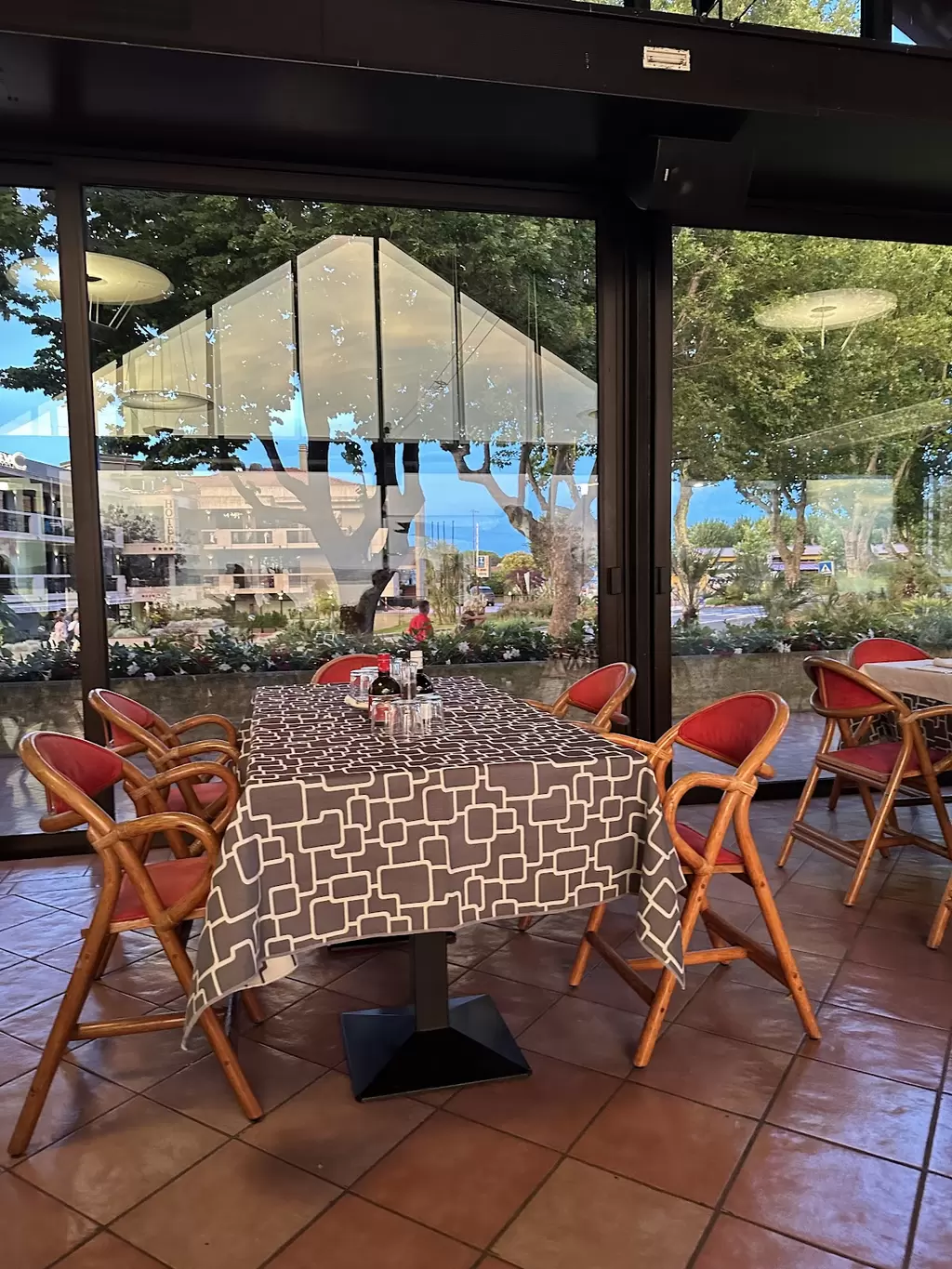 Aperitivo + tramonto sul lago