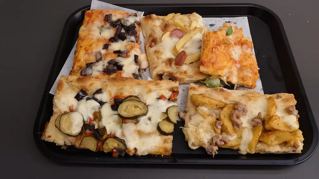 Porzioni di Pizza Avellino