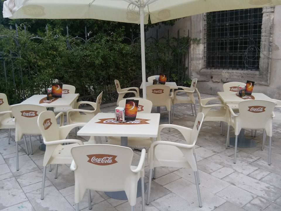 New Moon Panineria