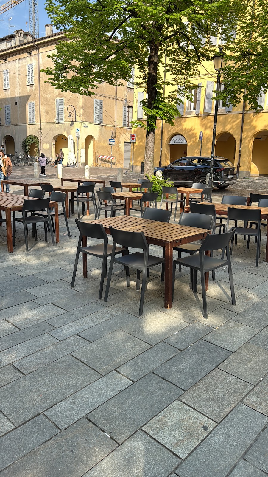 Calice o birretta domenica tardo pomeriggio