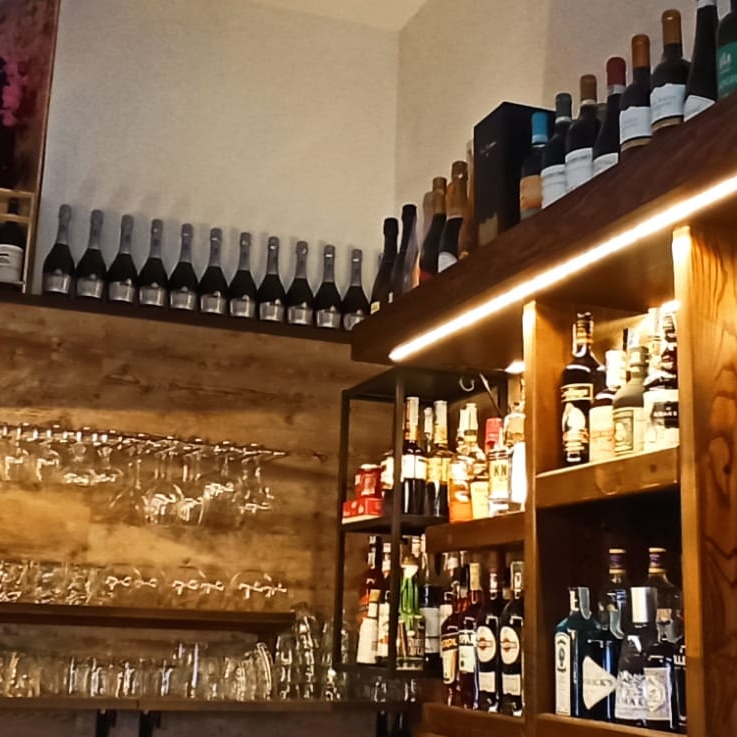Karaoke e music bar