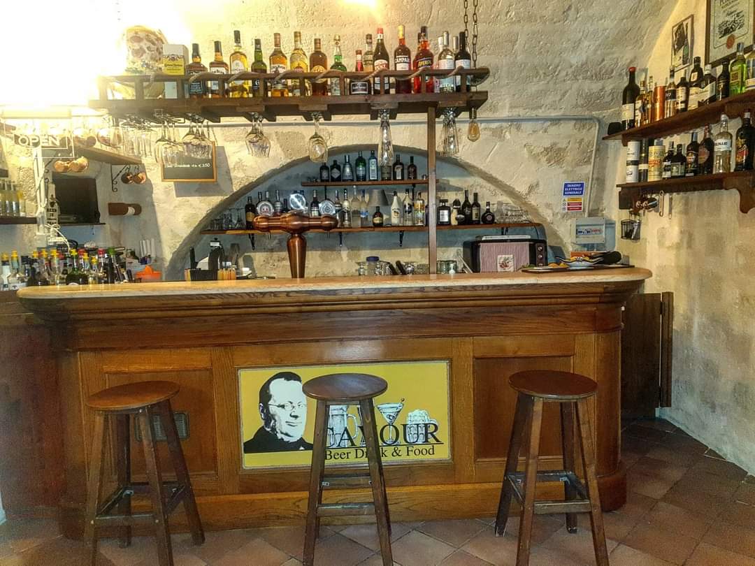 Cavour Beer Drink & Food