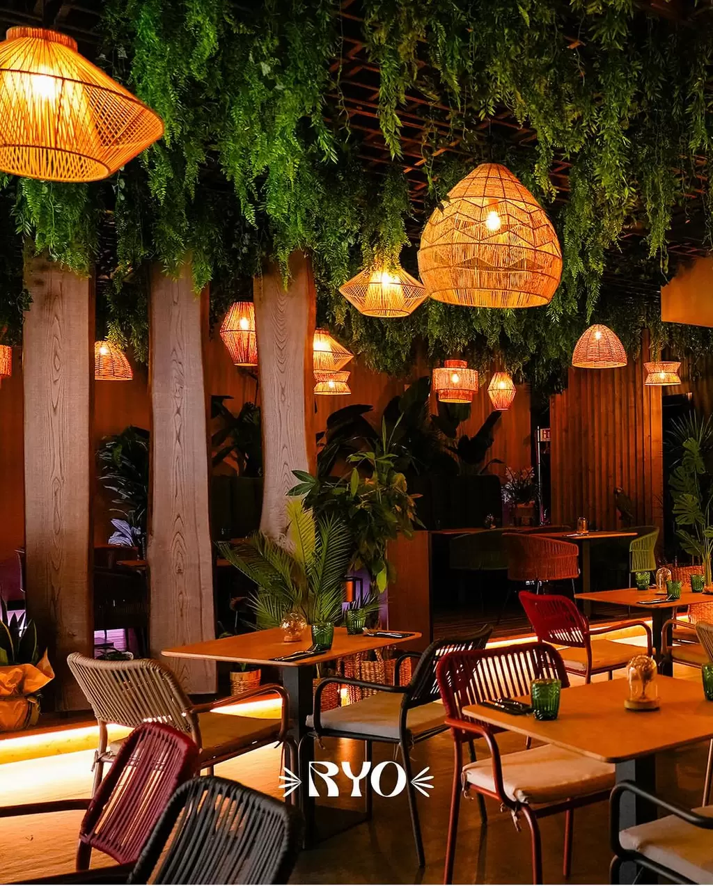 Cena da RYO Cocktail bar: 7 posti liberi