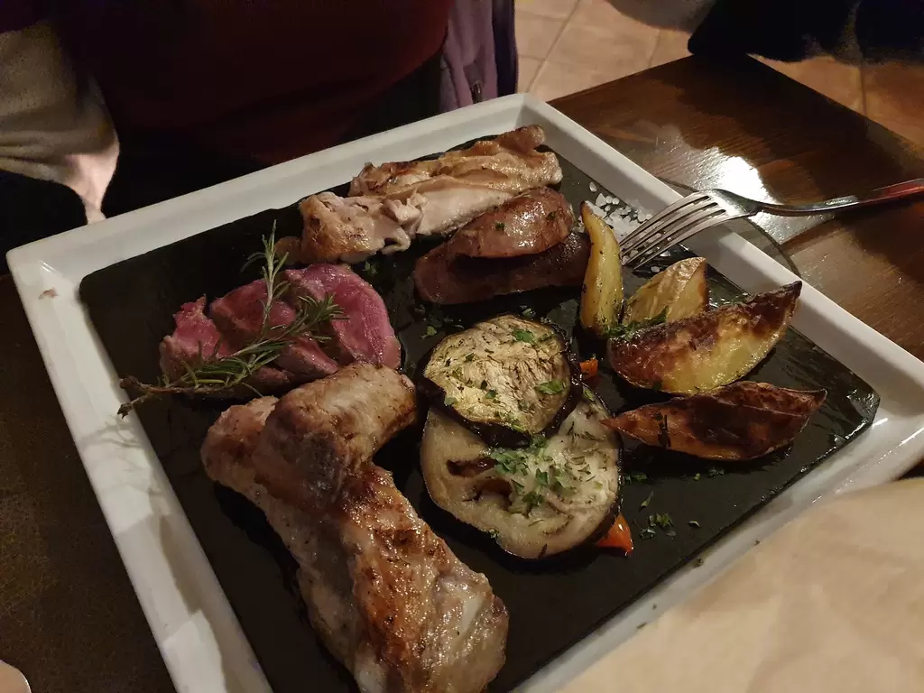 Ristorante Quanto Basta - grill & cantina