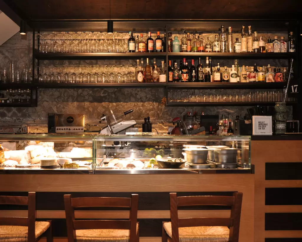 17 Enoteca Gourmet