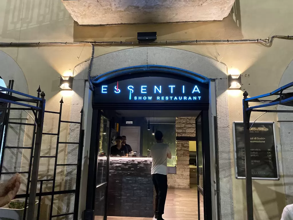 Essentia sushi restaurant & Cocktails bar