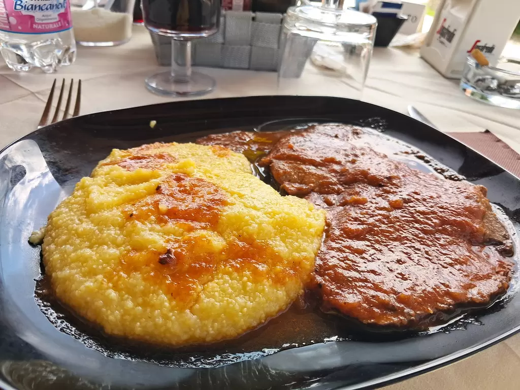 Aperitivo da Bar Trattoria La Forcella: 11 posti liberi
