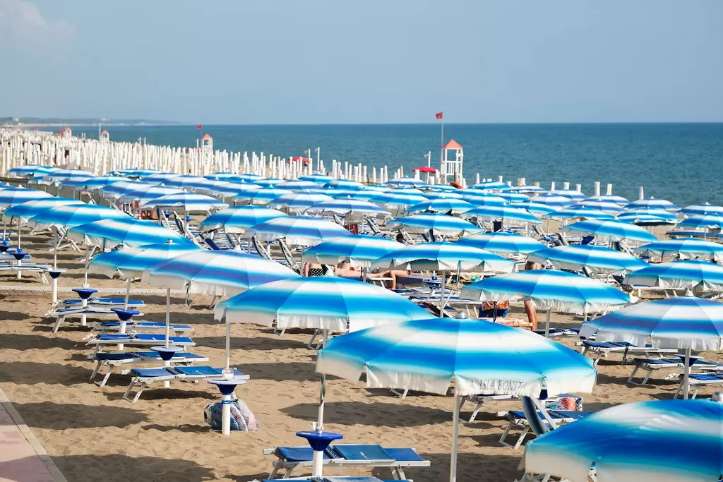Tablo in spiaggia