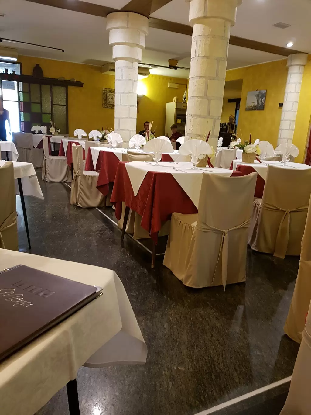 Primo tavolo da Ristorante La Locanda Del Vigneto: 2 posti liberi