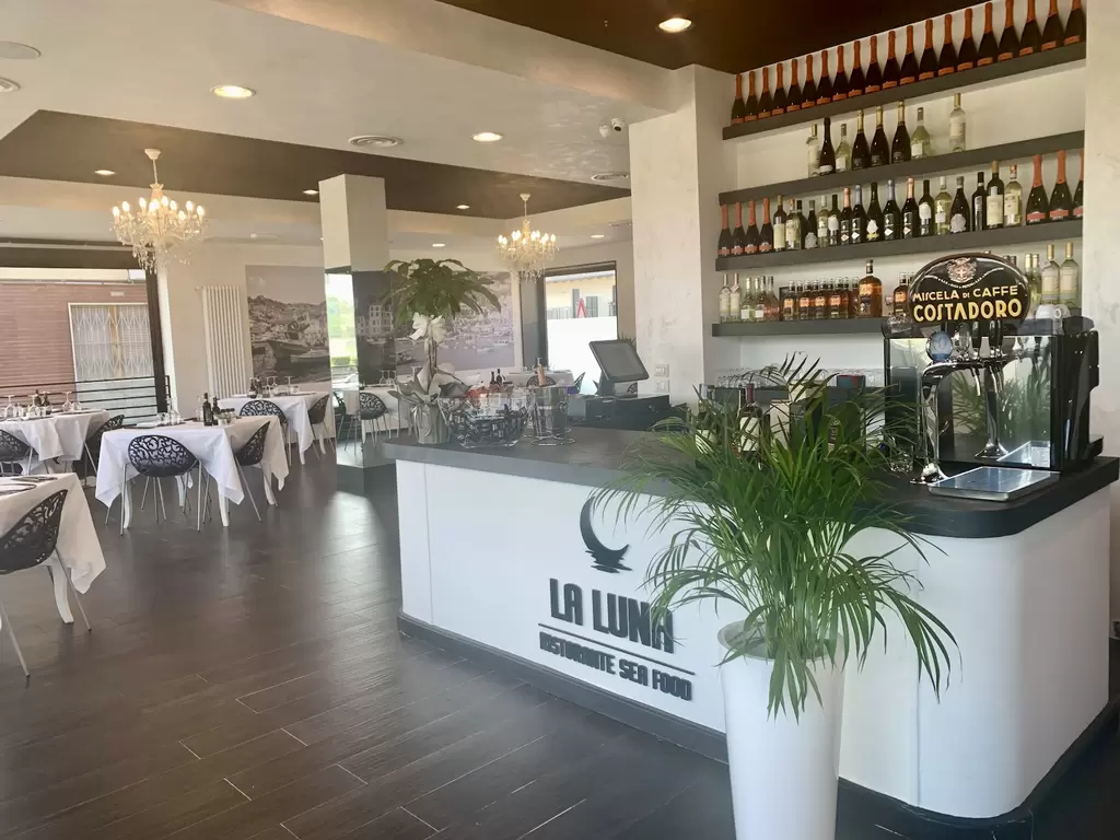 Cena da La Luna Pizzeria: 4 posti liberi