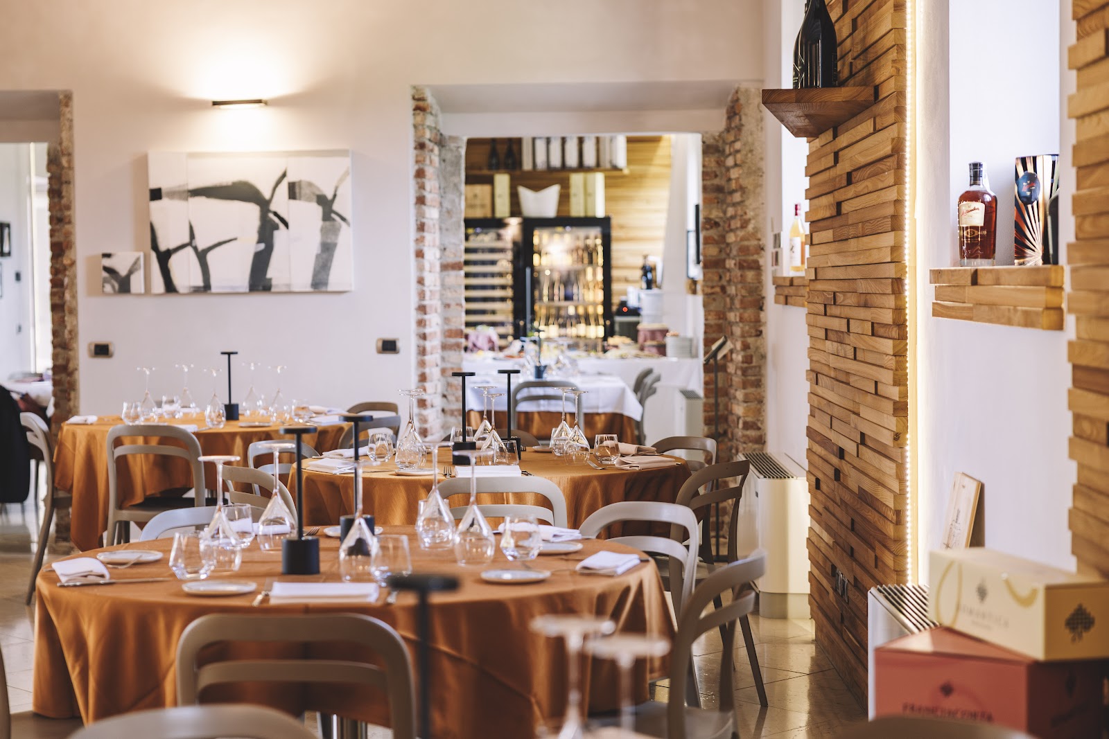 APERICENA  GOURMET  CON MUSICA