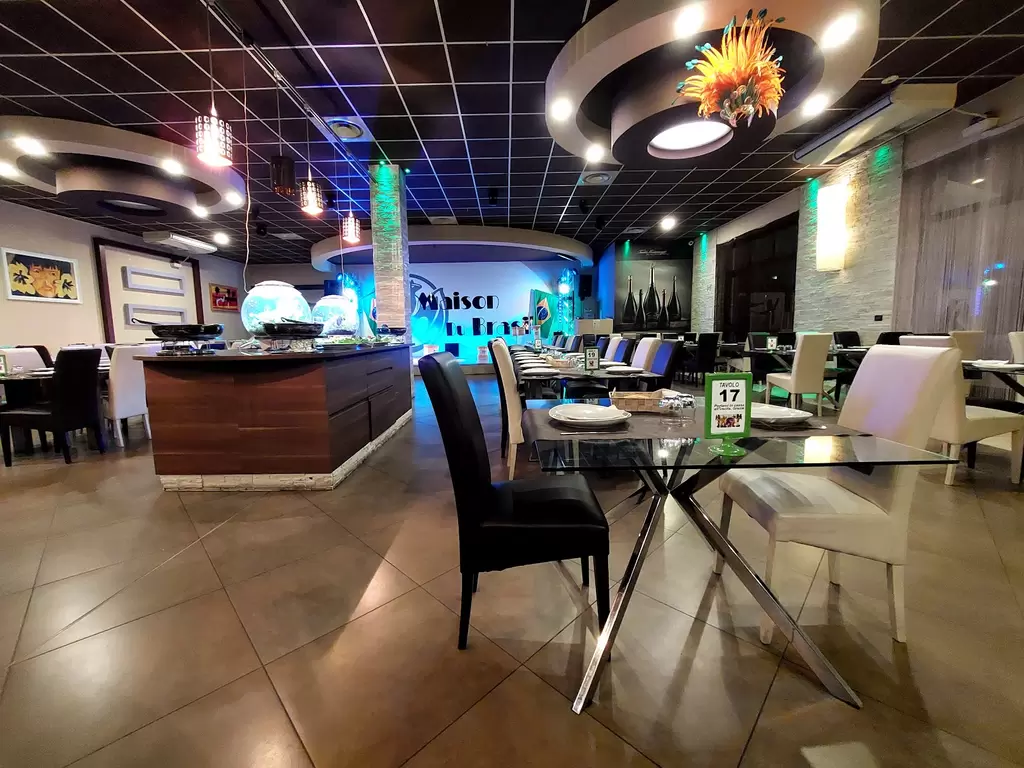 CENA, MUSICA E DIVERTIMENTO!