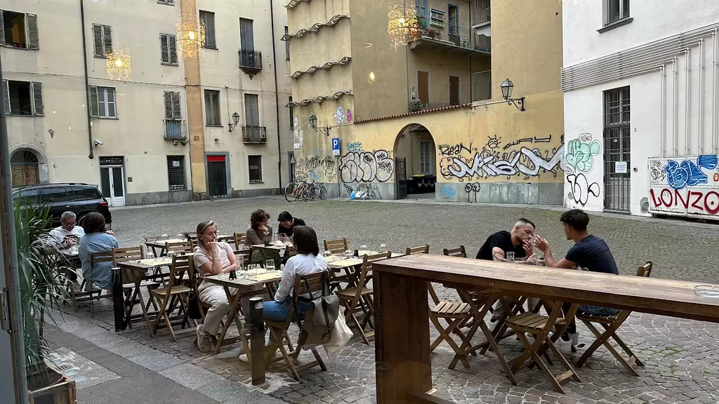 Sport, Fan and Food!