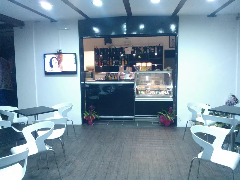 COME MAX e PIZZA in Piazza 