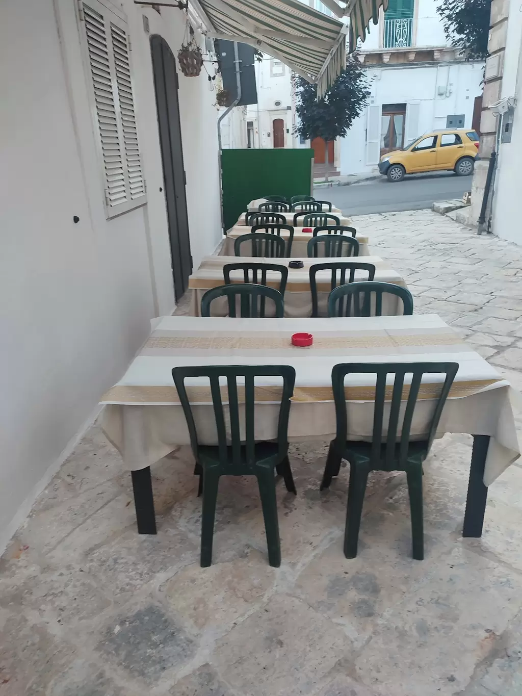 Pranzo da Dal BRIGANTE trattoria storica , primi piatti locali, braceria, pizzeria con forno a legna napoletana: 3 posti liberi