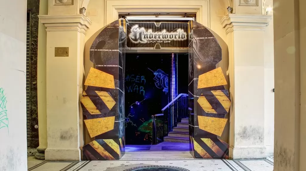 Cena da Lasergame Galleria Vittorio Emanuele - Underworld s.r.l.: 10 posti liberi