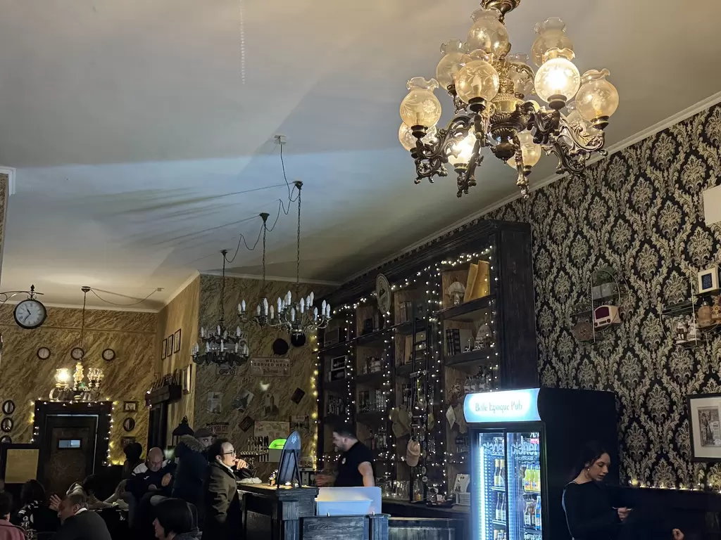 Cena Sconnessi da Belle Epoque Pub: 7 posti liberi