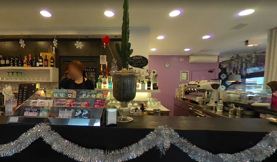 Donne, tarocchi e aperitivo