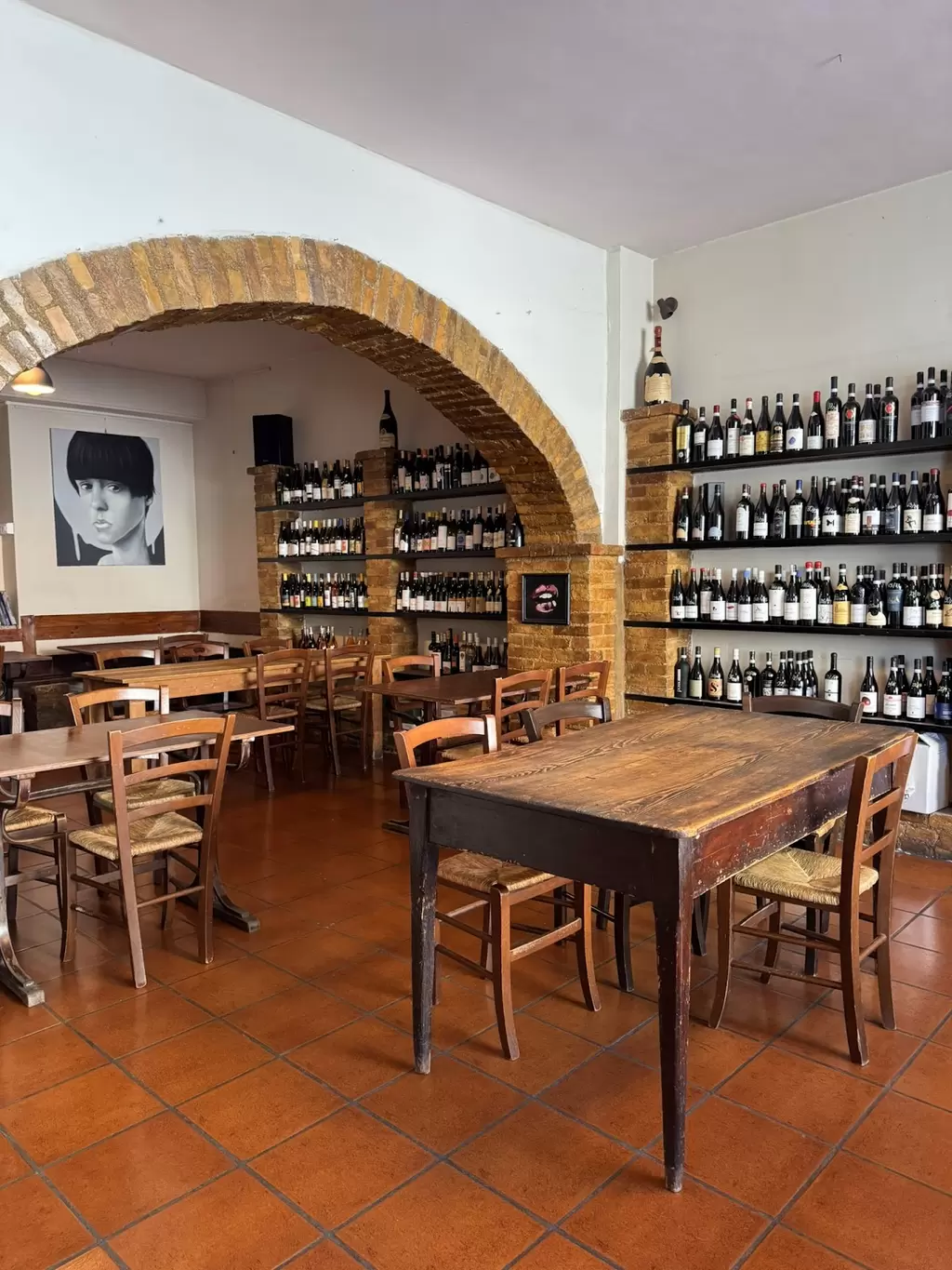 2 Verità e 1 Bugia da Hostaria Del Castello wine & beer shop: 11 posti liberi