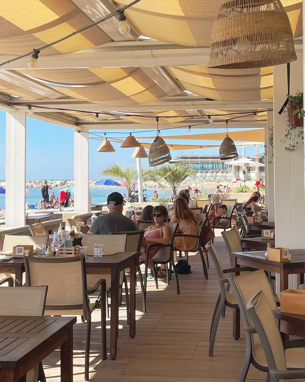 Tablo in spiaggia