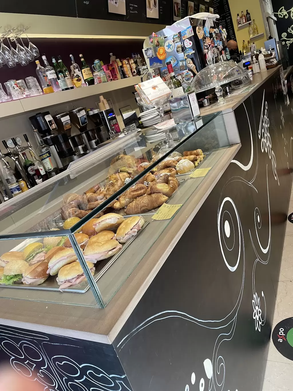 Bar Stralvè Food and Coffee