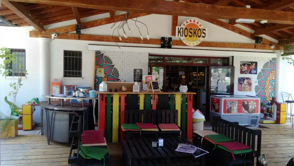 90 wonderland + buffalo grill