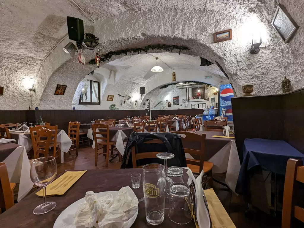 Partenopera via Atri 33